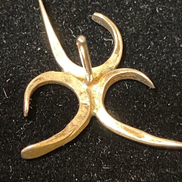 1" x .75" Sterling Silver 925 Star Figure Modern Earrings - Picture 7 of 7